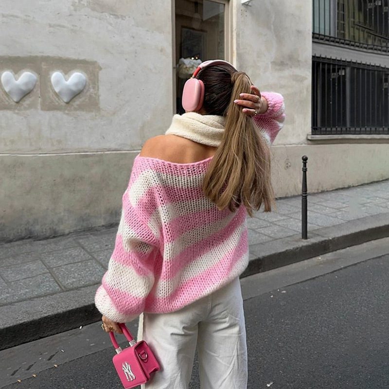 بلوفر محبوك نسائي واسع مخطط، يُلبس من الرأس (Pullover)، عصري ومتعدد الاستخدامات، بأكمام طويلة، مناسب كقطعة علوية كاجوال للنساء، ملابس نسائية محبوكة مريحة. - الصورة 2
