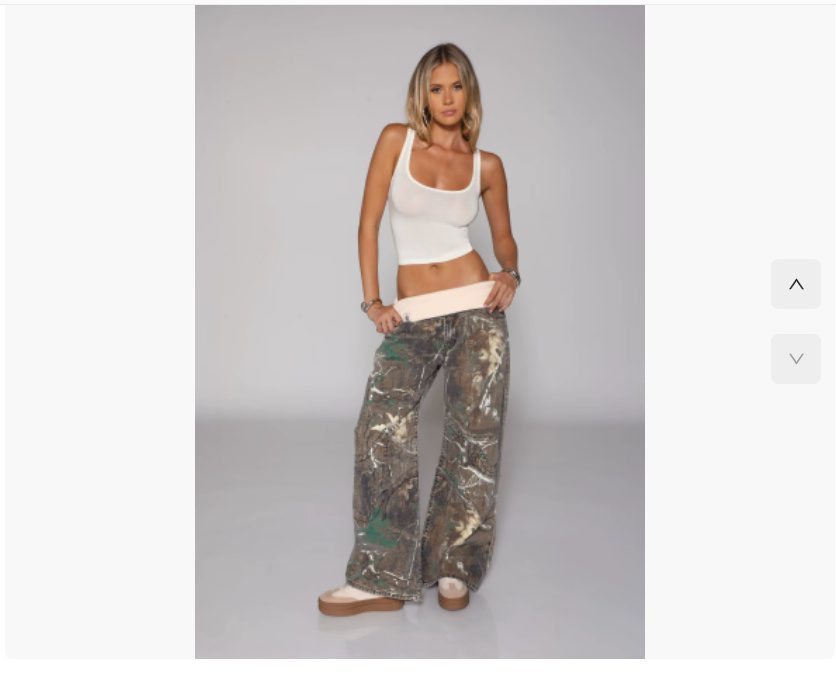 بنطال جينز واسع (Loose-fit) بقصة مستقيمة (Straight-leg) مع جيوب، تصميم عصري كاجوال، بنطال بأسلوب الشارع (Street style)، ملابس نسائية مريحة وعملية. - الصورة 8