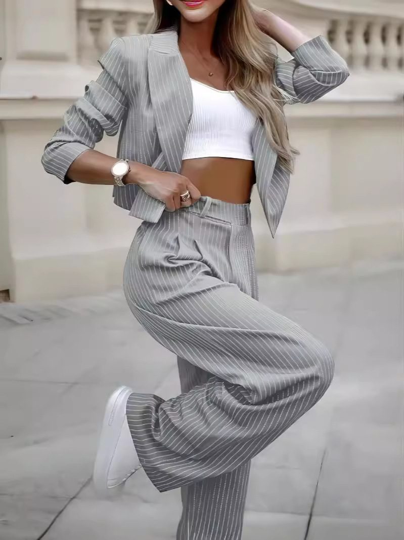 بدلة نسائية عصرية لفصل الربيع مخططة، طقم كاجوال بياقة كلاسيكية وأكمام طويلة، توب قصير وبنطلون مستقيم للنساء. - الصورة 6