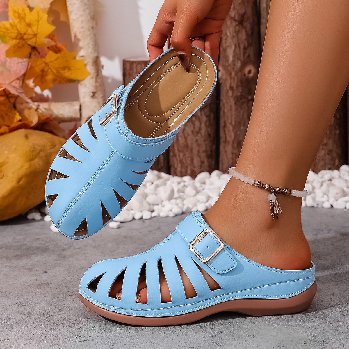 Womens Closed-toe Hollowed-out Low-heeled Sandals - Image 9