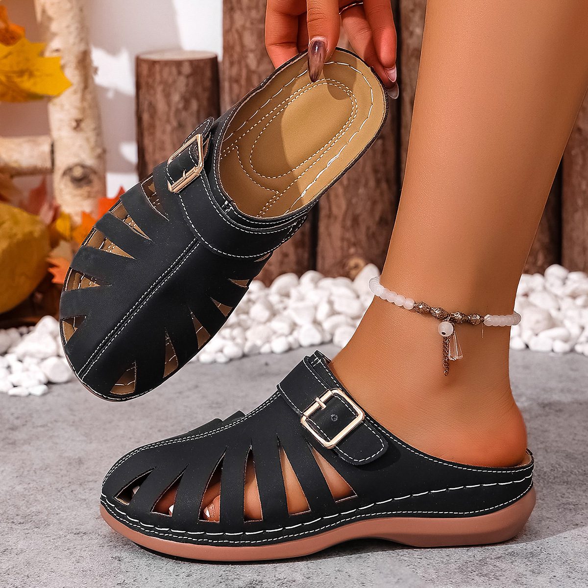 Womens Closed-toe Hollowed-out Low-heeled Sandals - Image 10
