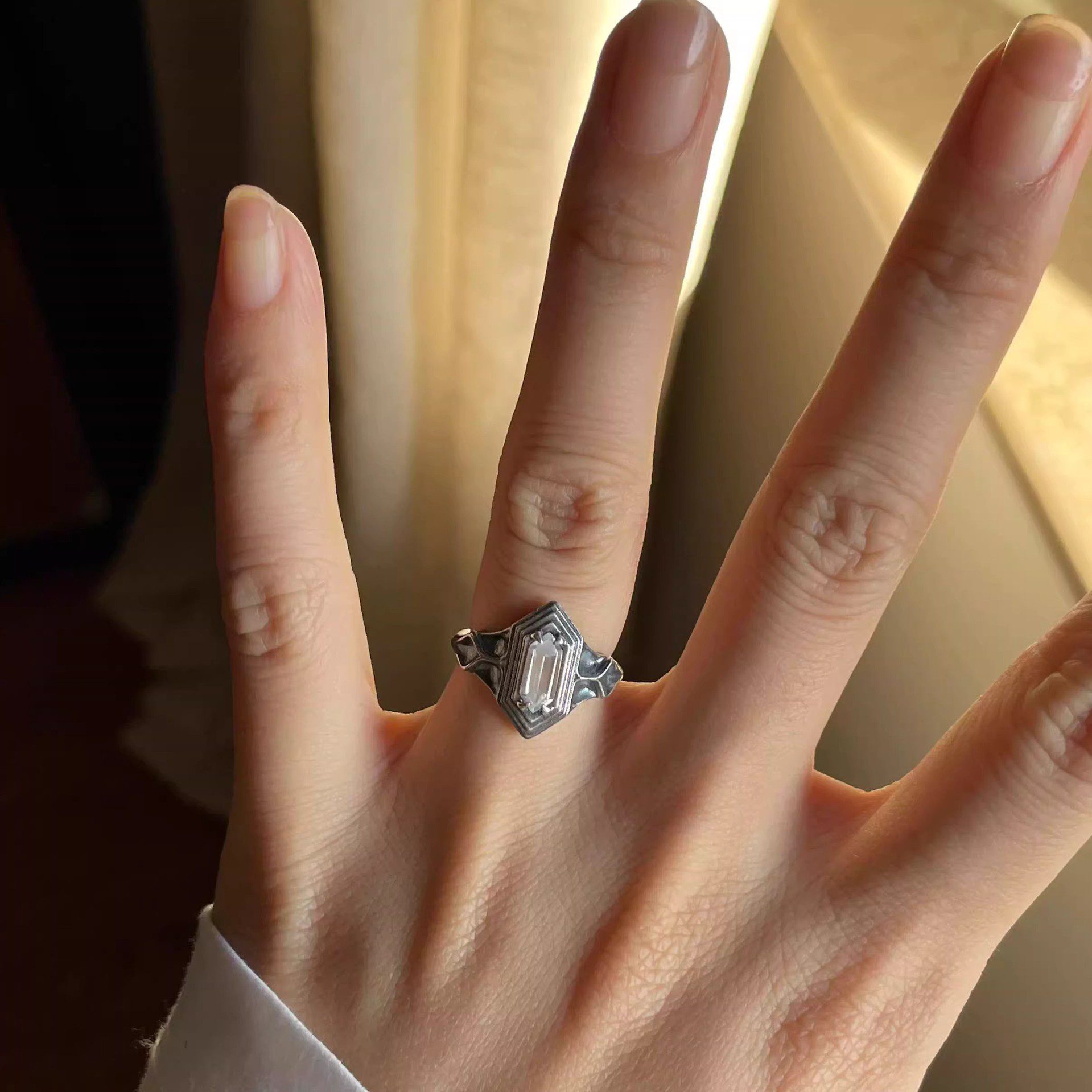 Fashionable Dark-style Artificial Rhombus Crystal Ring - Image 3