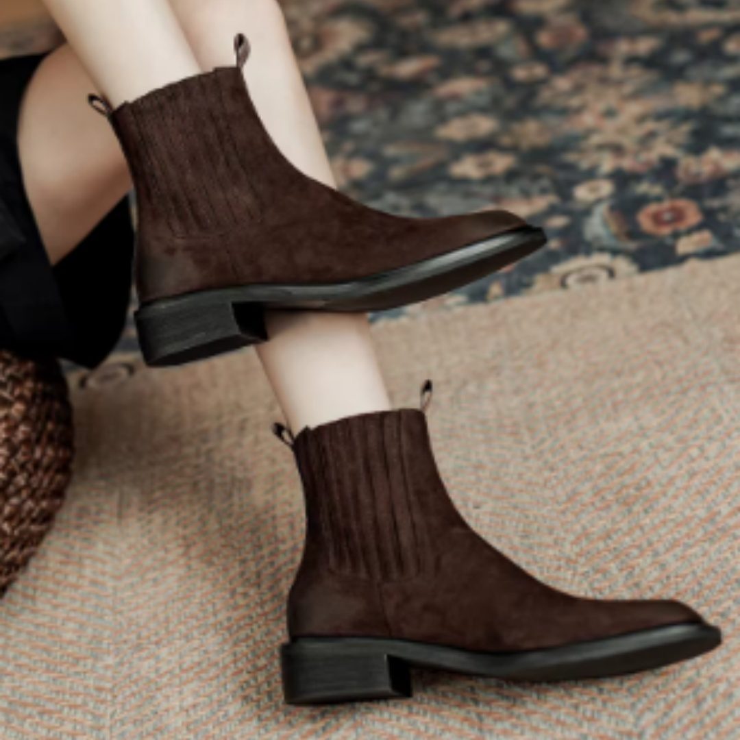 Women's Genuine Leather Retro British Style Chelsea Boots
