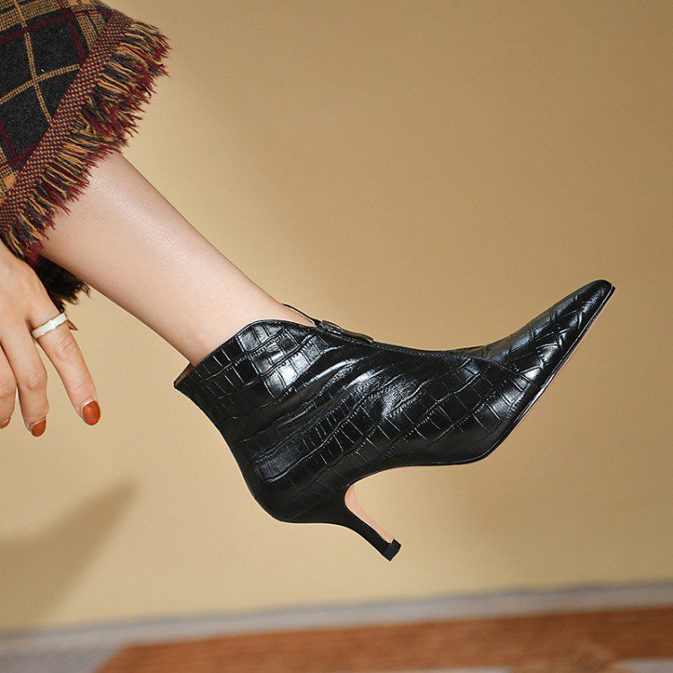 Stiletto-heel Ankle Boots With A Pointed Toe Crafted From Embossed Cowhide - Image 4