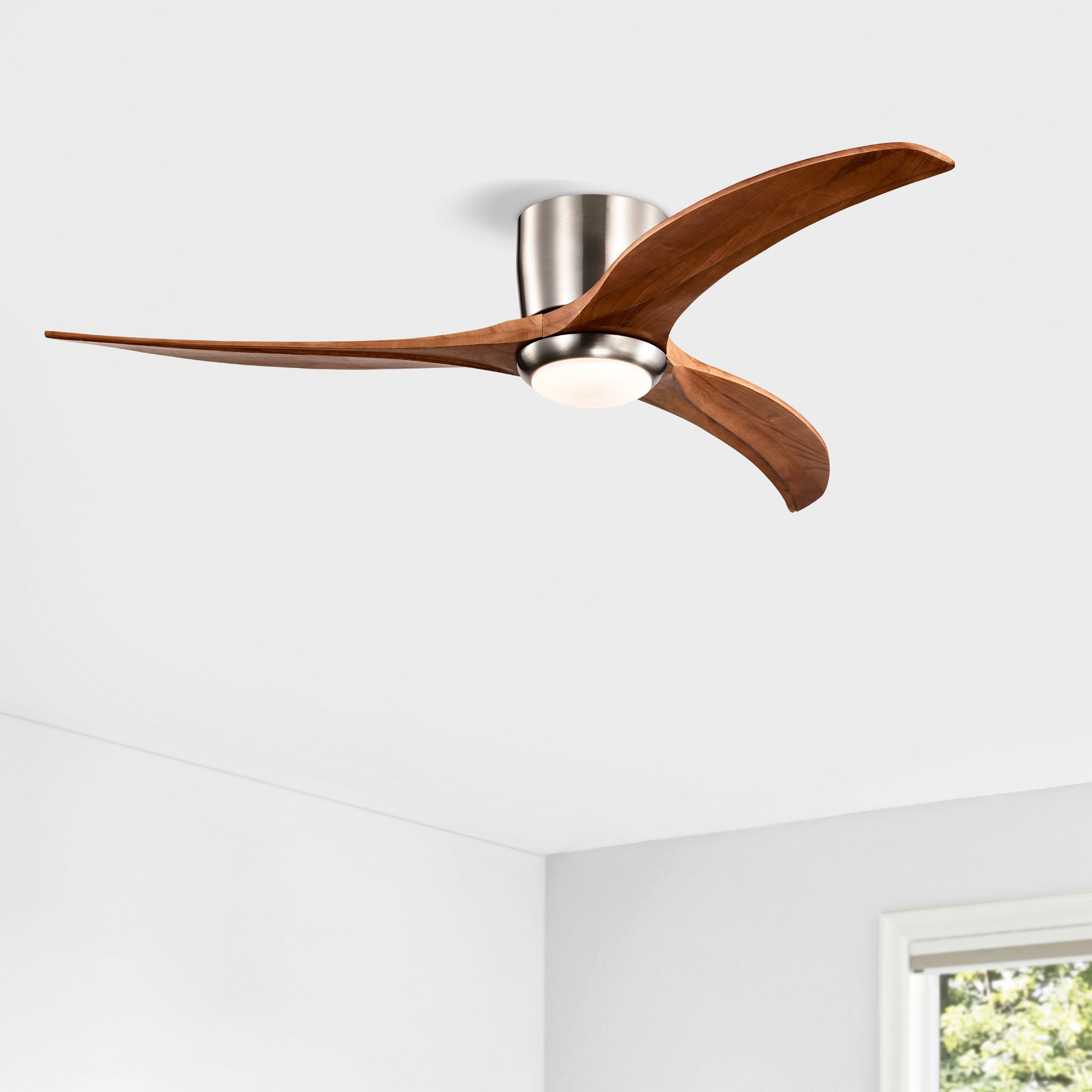 مروحة سقف مقاس 52 بوصة بتصميم Flush Mount مع إضاءة، مزودة بـ 3 شفرات من الخشب الصلب، مع جهاز تحكم عن بُعد، محرك DC هادئ، 6 سرعات، دوران عكسي، مناسبة للفناء وغرفة المعيشة وغرفة النوم والمكتب وللاستخدام الداخلي، بتشطيب نيكل ساتان - الصورة 2