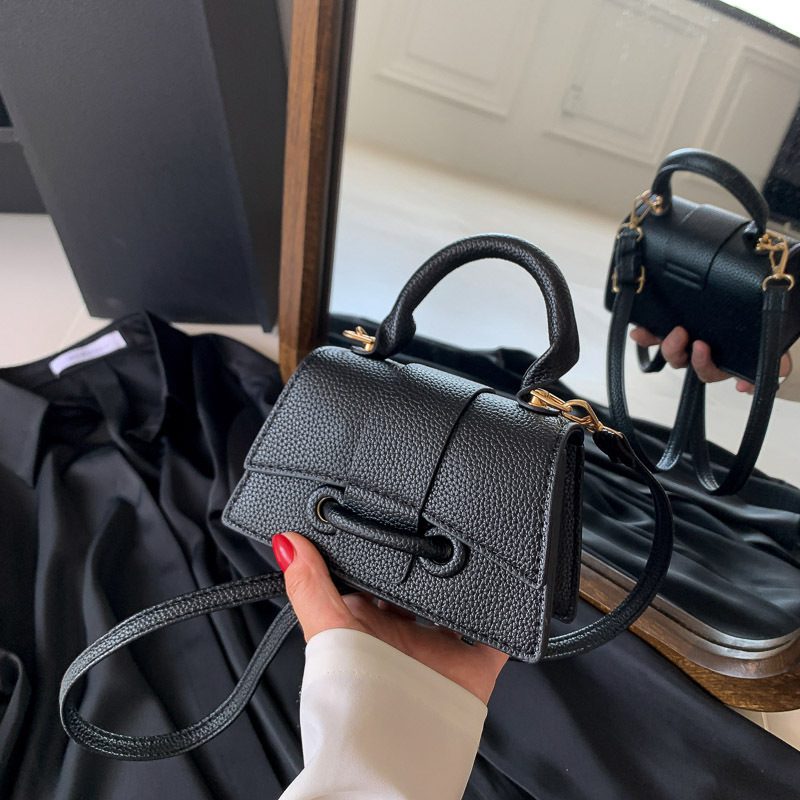 Chain Messenger Bag Mini Western Style Shoulder Handbag - Image 4