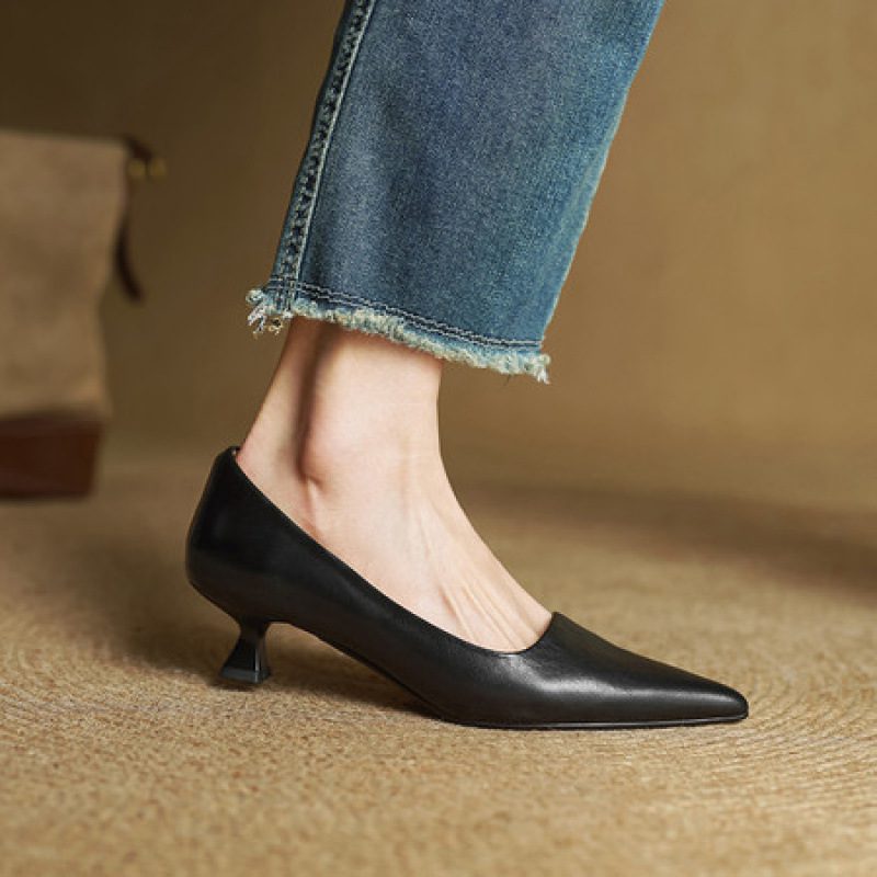 Pointed Toe Shallow Mouth All-match Commute Work Shoes - Image 4
