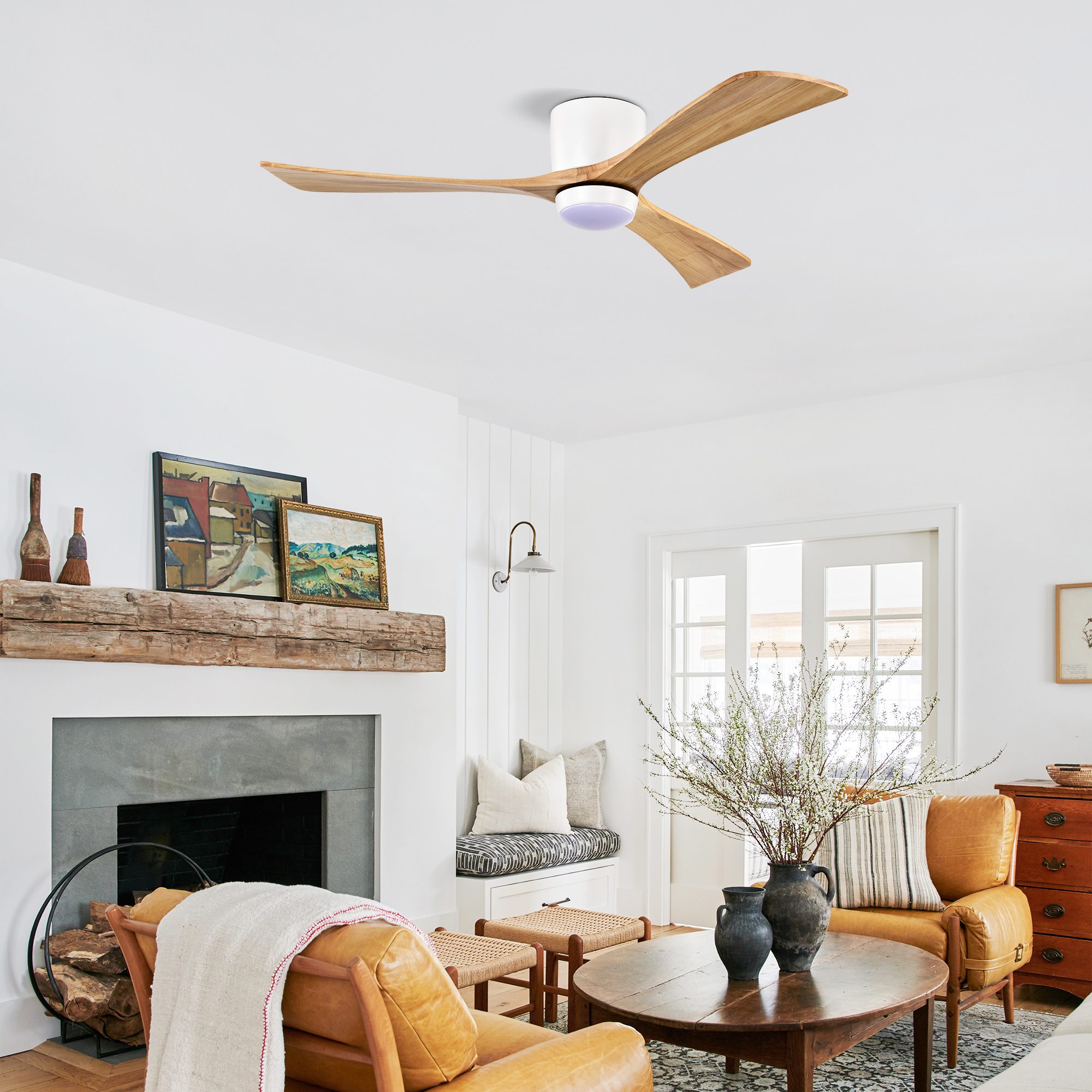 مروحة سقف مقاس 52 بوصة بتصميم Flush Mount مع إضاءة، مزودة بشفرات من الخشب الصلب، مع جهاز تحكم عن بُعد، محرك DC هادئ، 6 سرعات، دوران عكسي، مناسبة للفناء وغرفة المعيشة وغرفة النوم والمكتب وللاستخدام الداخلي، أبيض مطفي / خشب طبيعي - الصورة 3