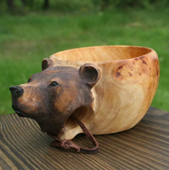 كوب خشبي منحوت يدوياً على طراز "كوكسا" (Kuksa) الاسكندنافي - معدات تخييم - كوب قهوة - تصميم رأس خنزير بري - هدية عيد الميلاد - الصورة 3