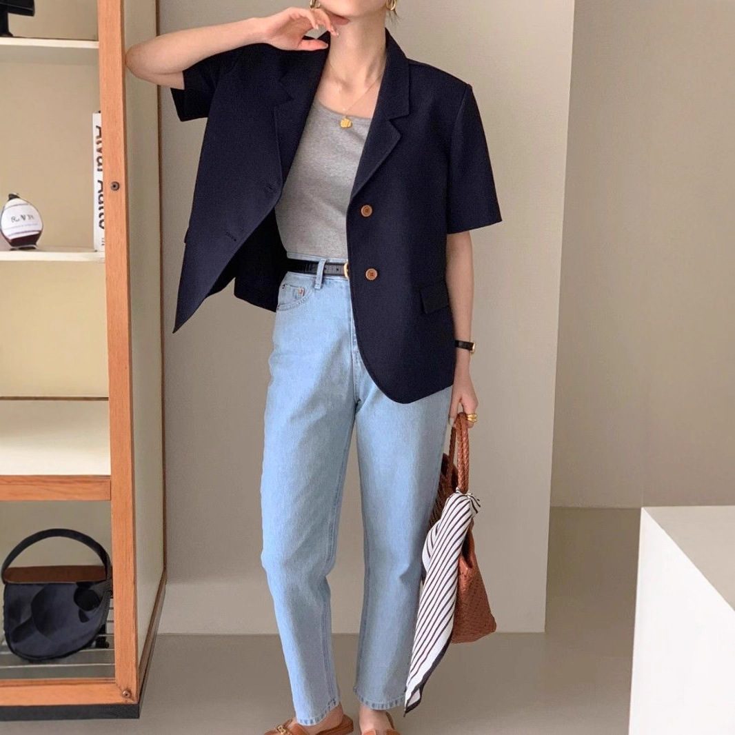 Single-breasted Two-button Relaxed-fit Versatile Casual Short-sleeve Blazer - Image 3