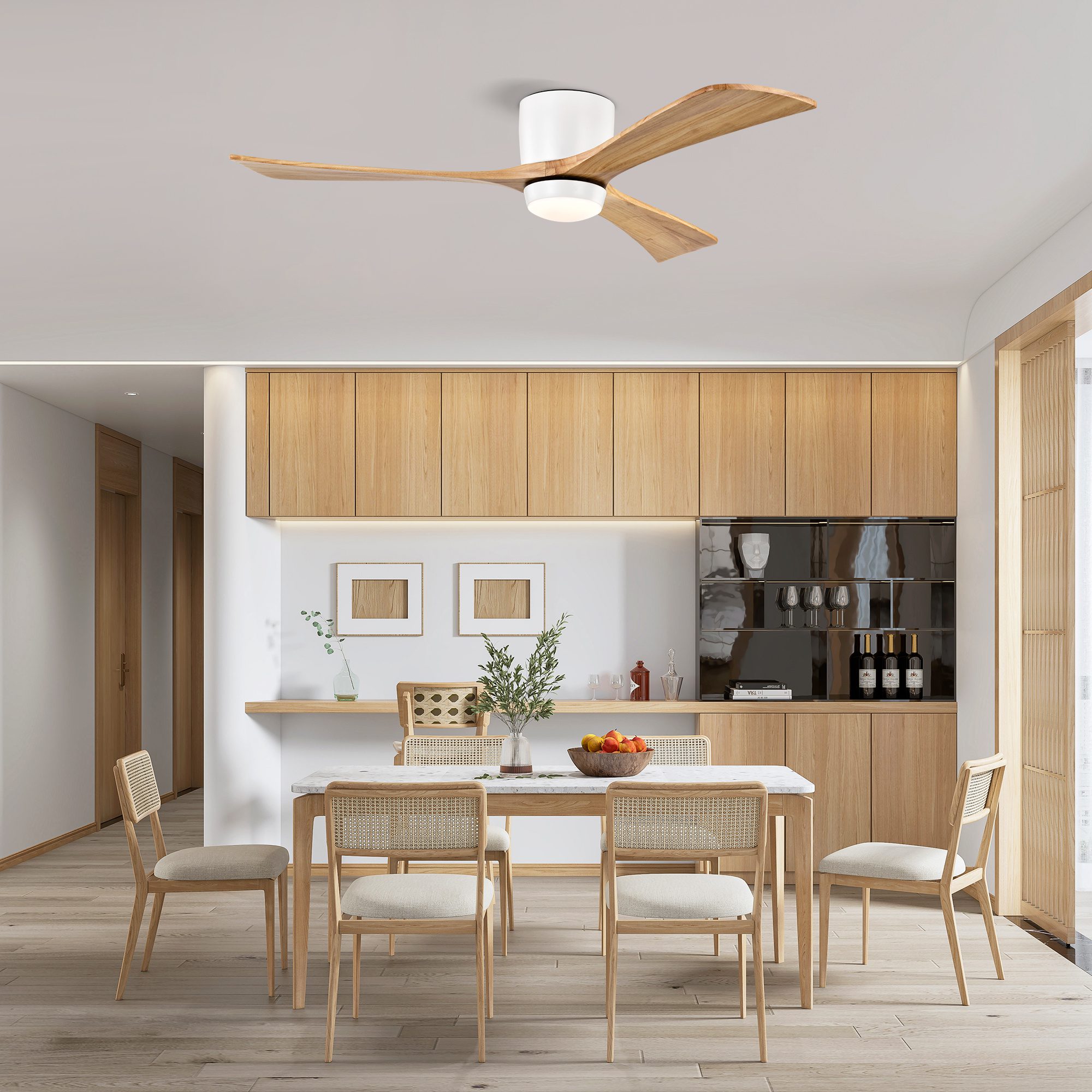 مروحة سقف مقاس 52 بوصة بتصميم Flush Mount مع إضاءة، مزودة بشفرات من الخشب الصلب، مع جهاز تحكم عن بُعد، محرك DC هادئ، 6 سرعات، دوران عكسي، مناسبة للفناء وغرفة المعيشة وغرفة النوم والمكتب وللاستخدام الداخلي، أبيض مطفي / خشب طبيعي - الصورة 2