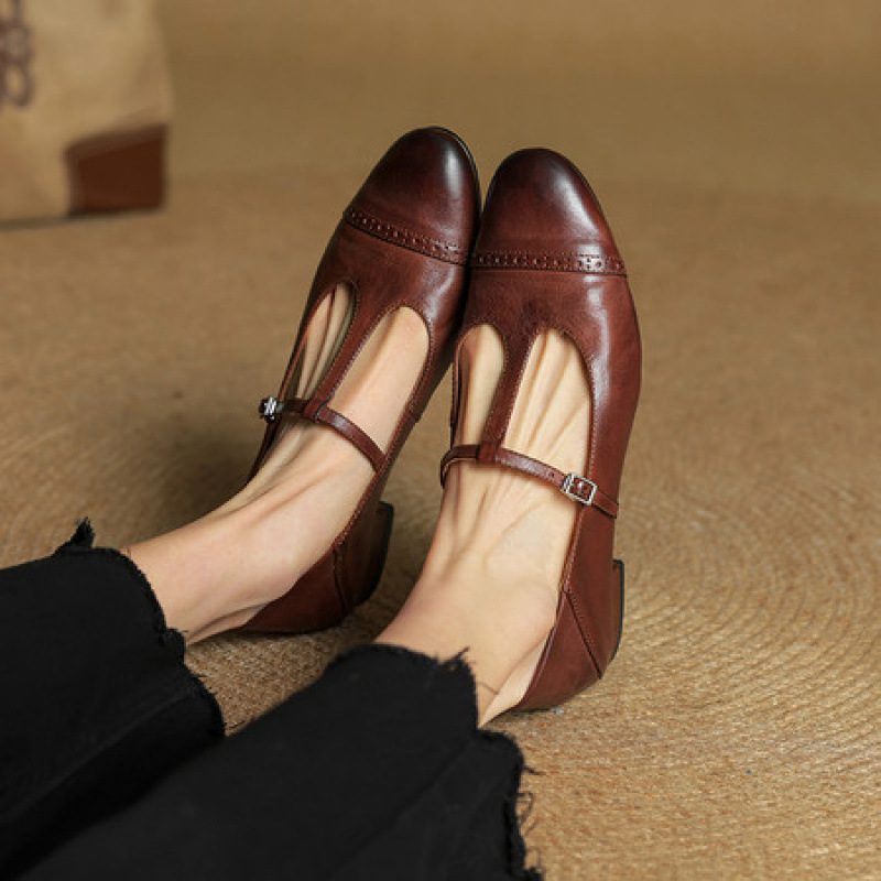 Women's T-shaped Buckle Old First Layer Cowhide Round Toe Flats - Image 4