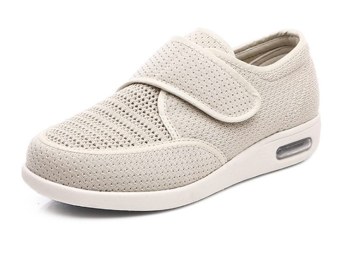 Oversized Elderly Walking Shoes Are Breathable Comfortable, And Lightweight - Image 4