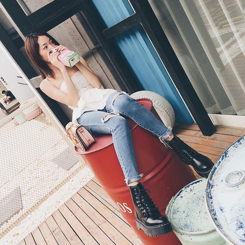Web celebrity ankle boots are versatile - Image 3