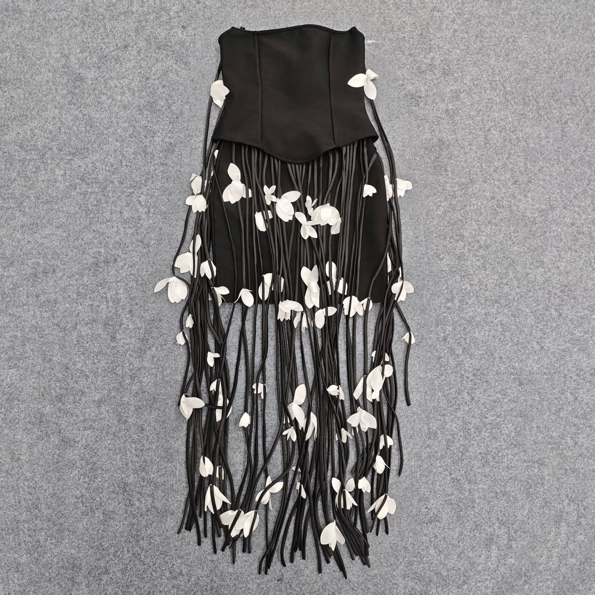Women's European And American-style Sexy Strapless Tassel Bodycon Dress - Image 6