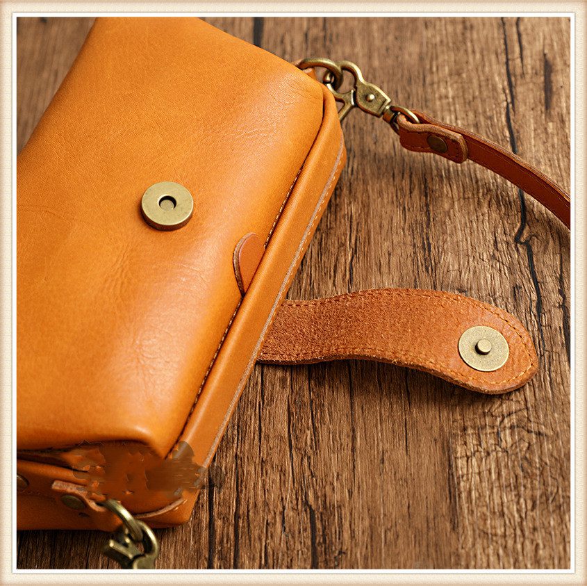 Vegetable Tanned Leather Small Mouth Gold Shoulder Bag - Image 10