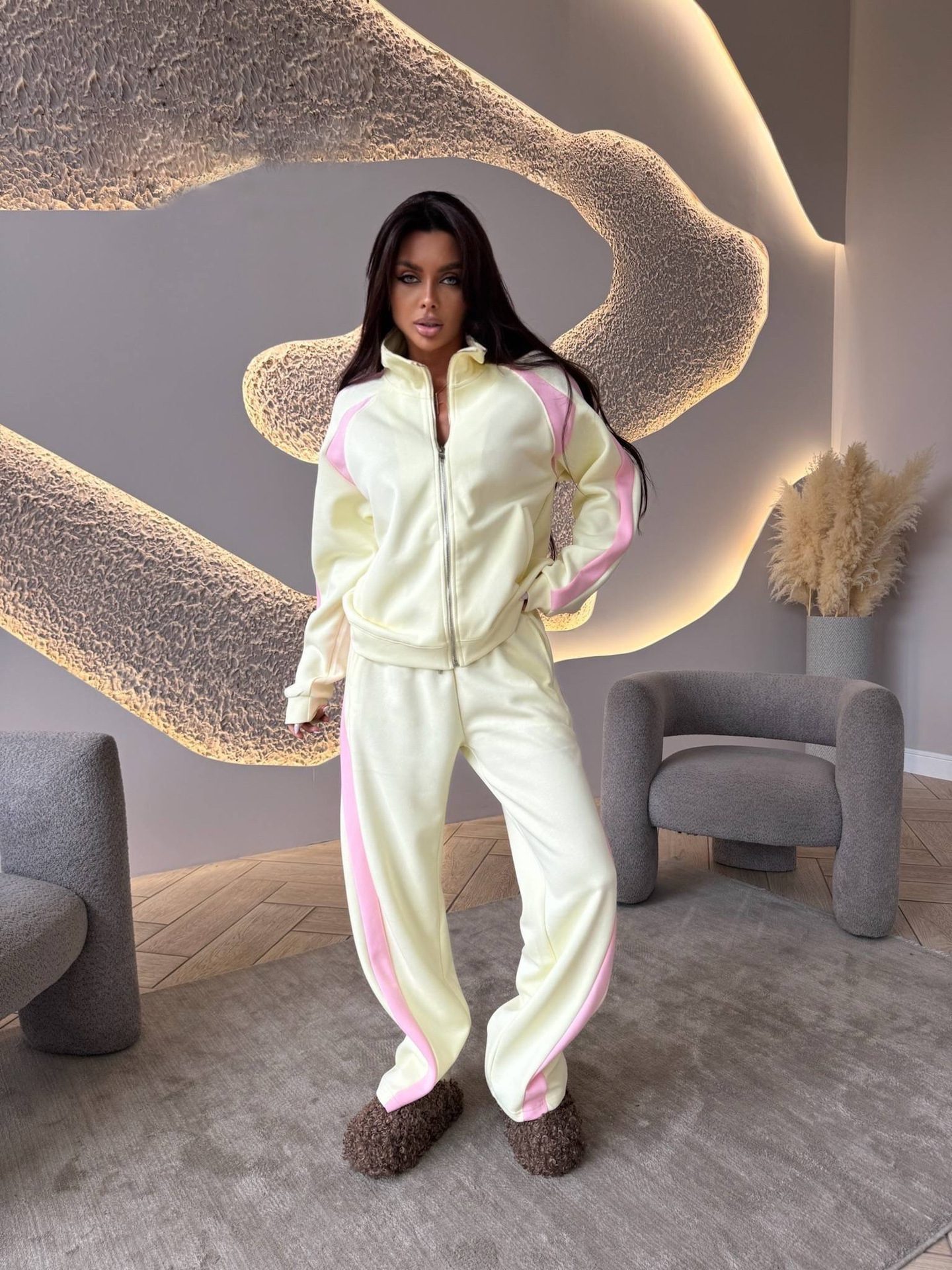 Womens Long-Sleeve Zip-Up Jacket And Sweatpants Two-Piece Set - Image 6