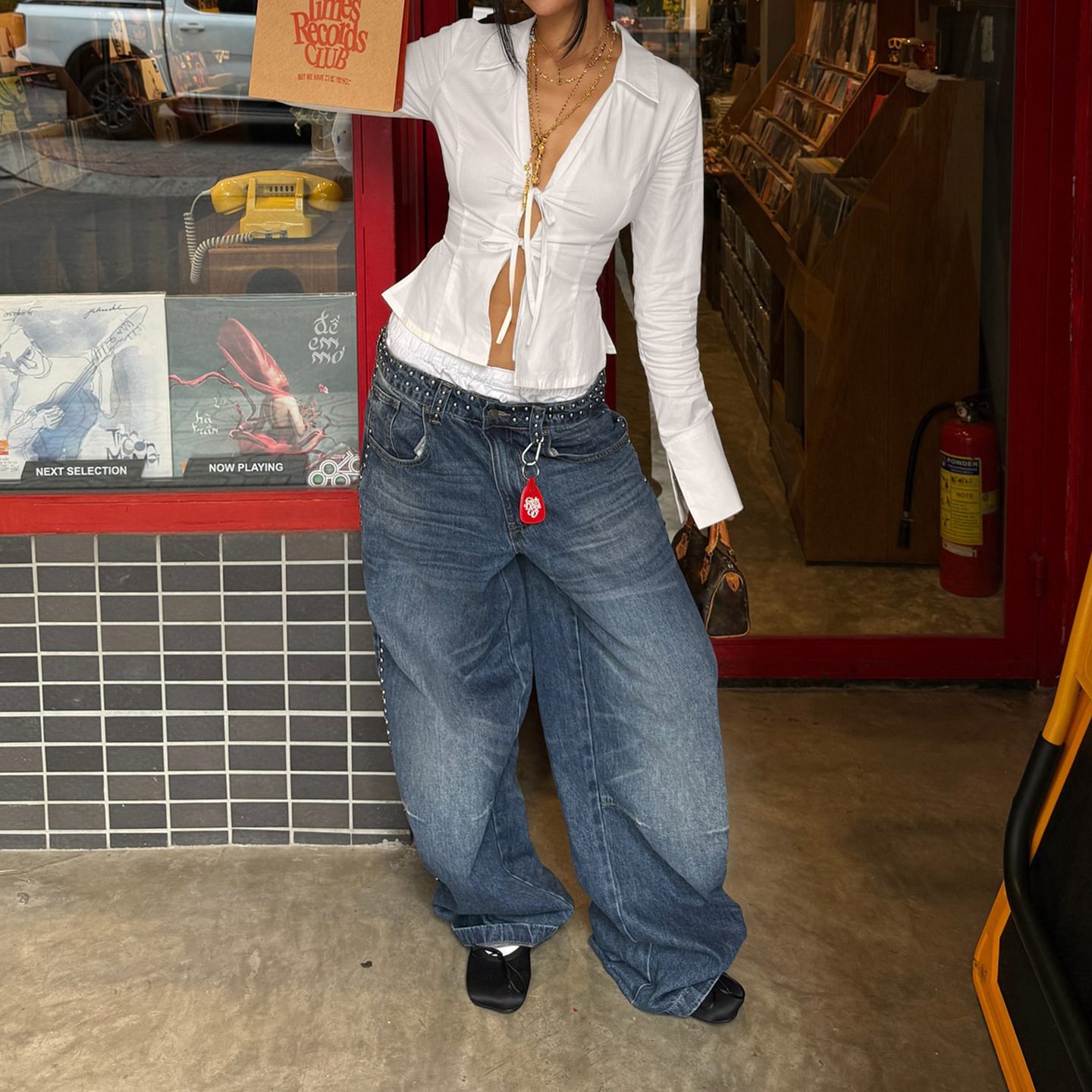Street-style French Retro Lace-up Bow-waist Slimming Shirt - Image 3